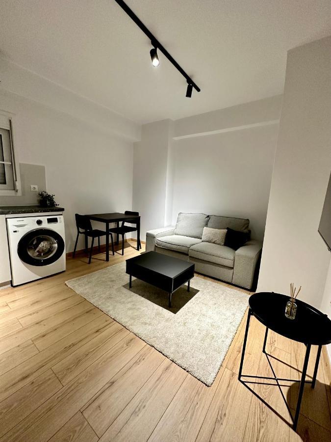 City Centre Apartment Патра Экстерьер фото